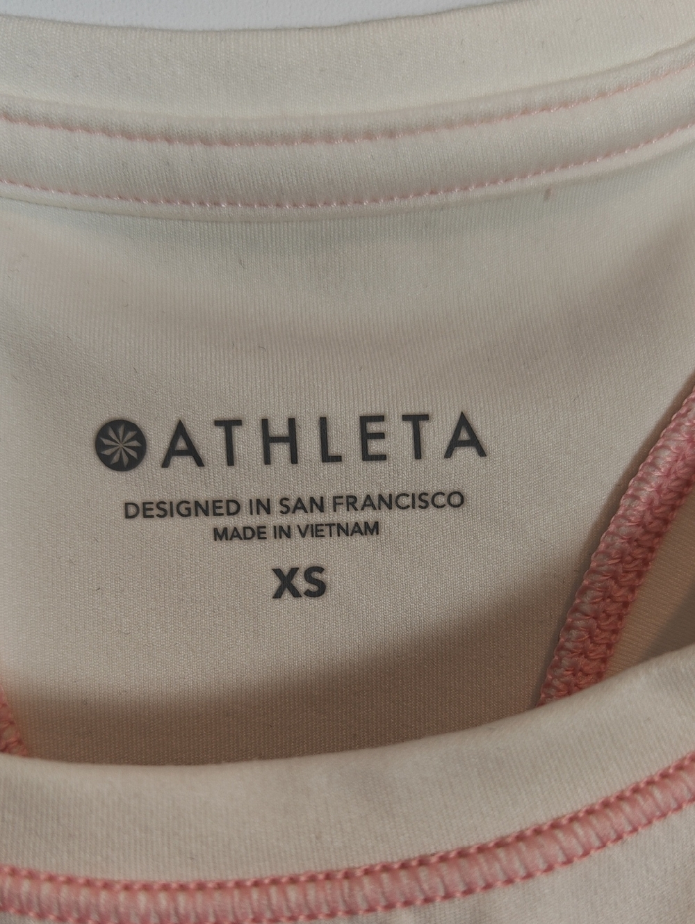 ATHLETA Shanti Printed Crop Tank in Sea Spray Vintage Plum Size XS - Picture 2 of 16